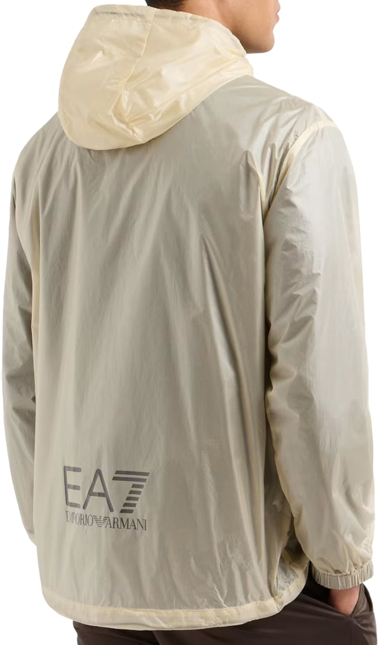 EA7 Coats Mandorla Bruin