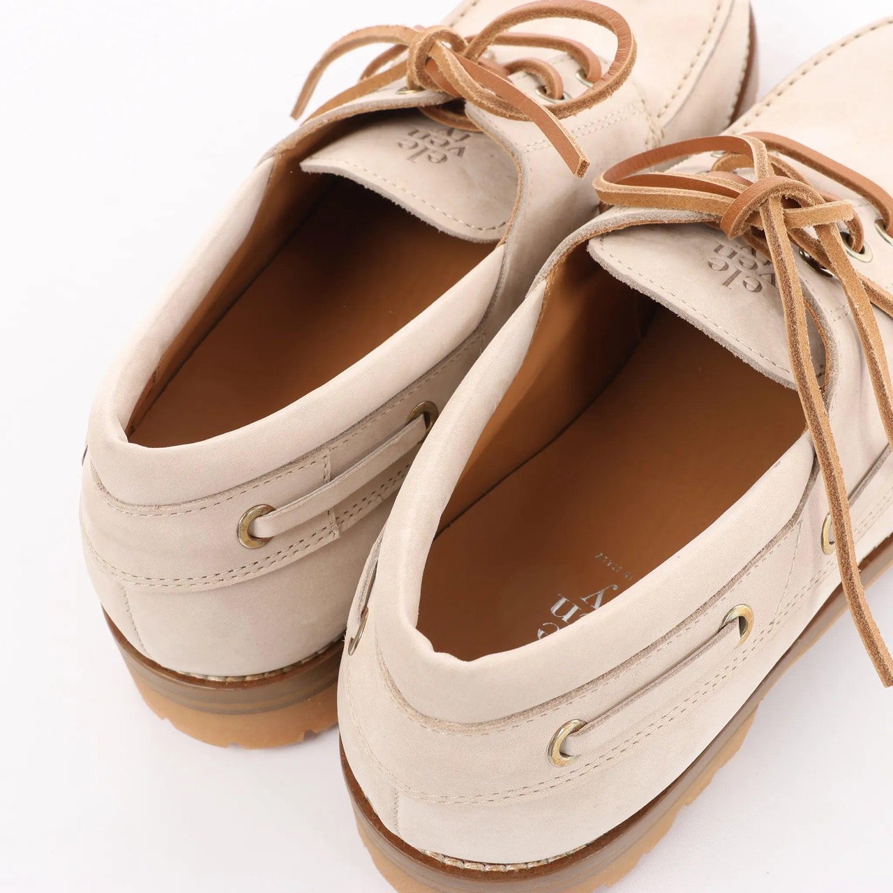 Eleventy Eleventy Leather Lace-Up Shoes with Vibram Sole in Beige, Size 41 EU Beige