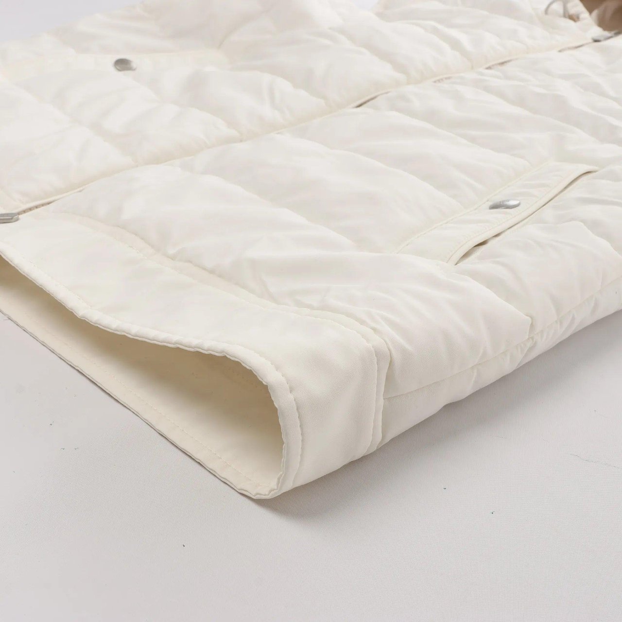 Eleventy Eleventy Hooded Wool Vest in Beige, Size 50 IT Beige