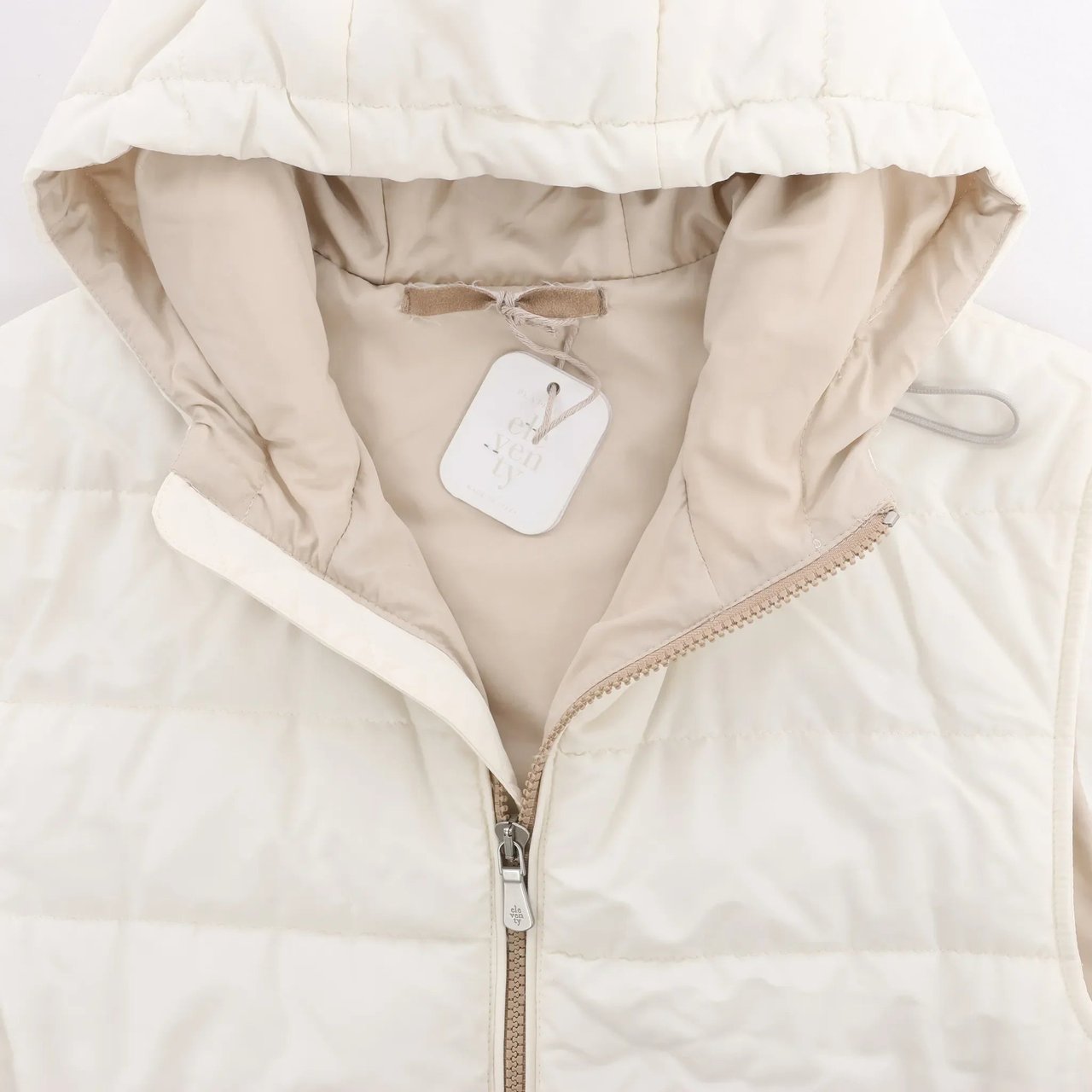 Eleventy Hooded Wool Vest in Beige, Size 50 IT Beige