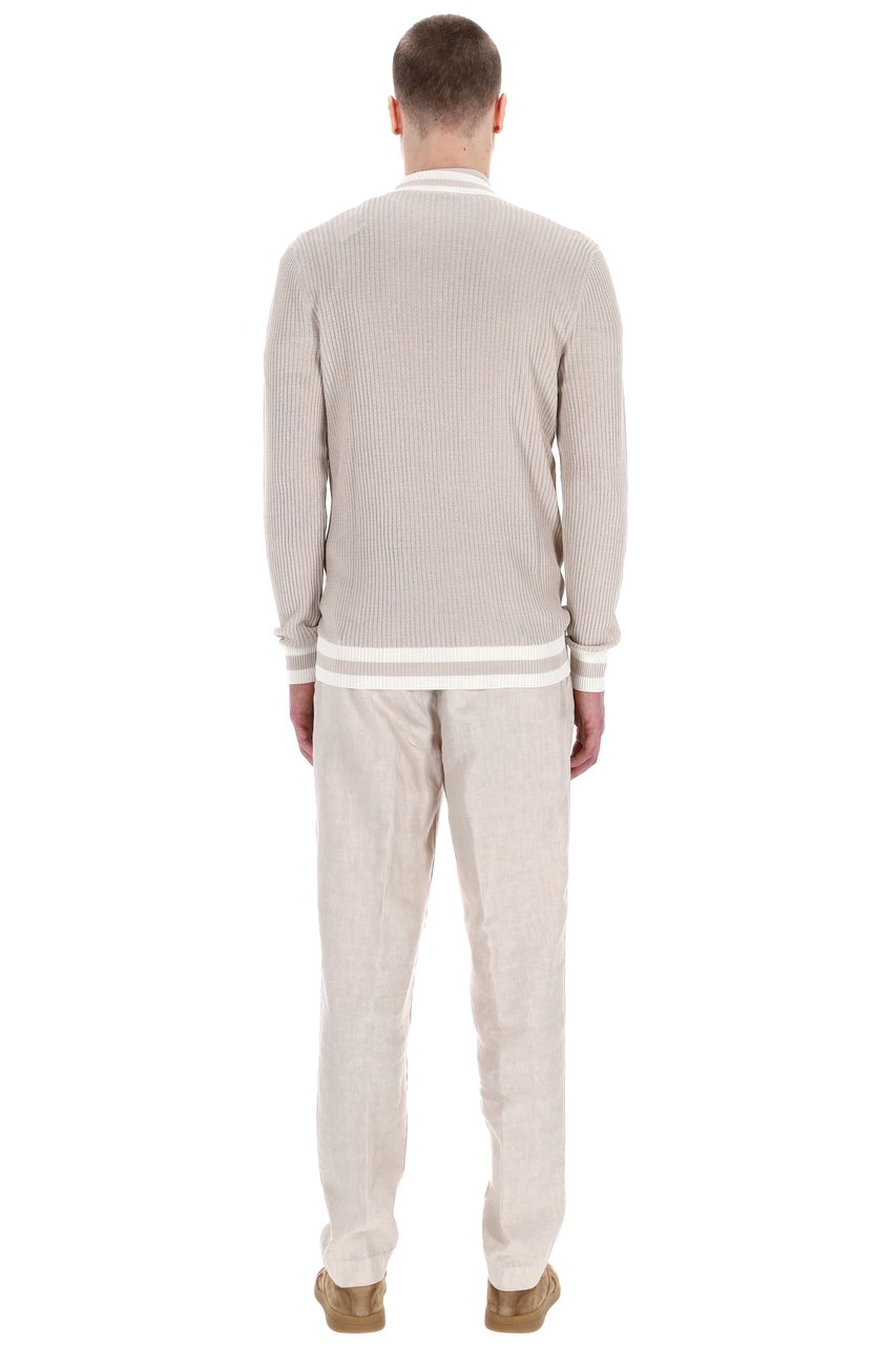 Eleventy V-Neck Cotton Sweater with Contrast Trim Grijs