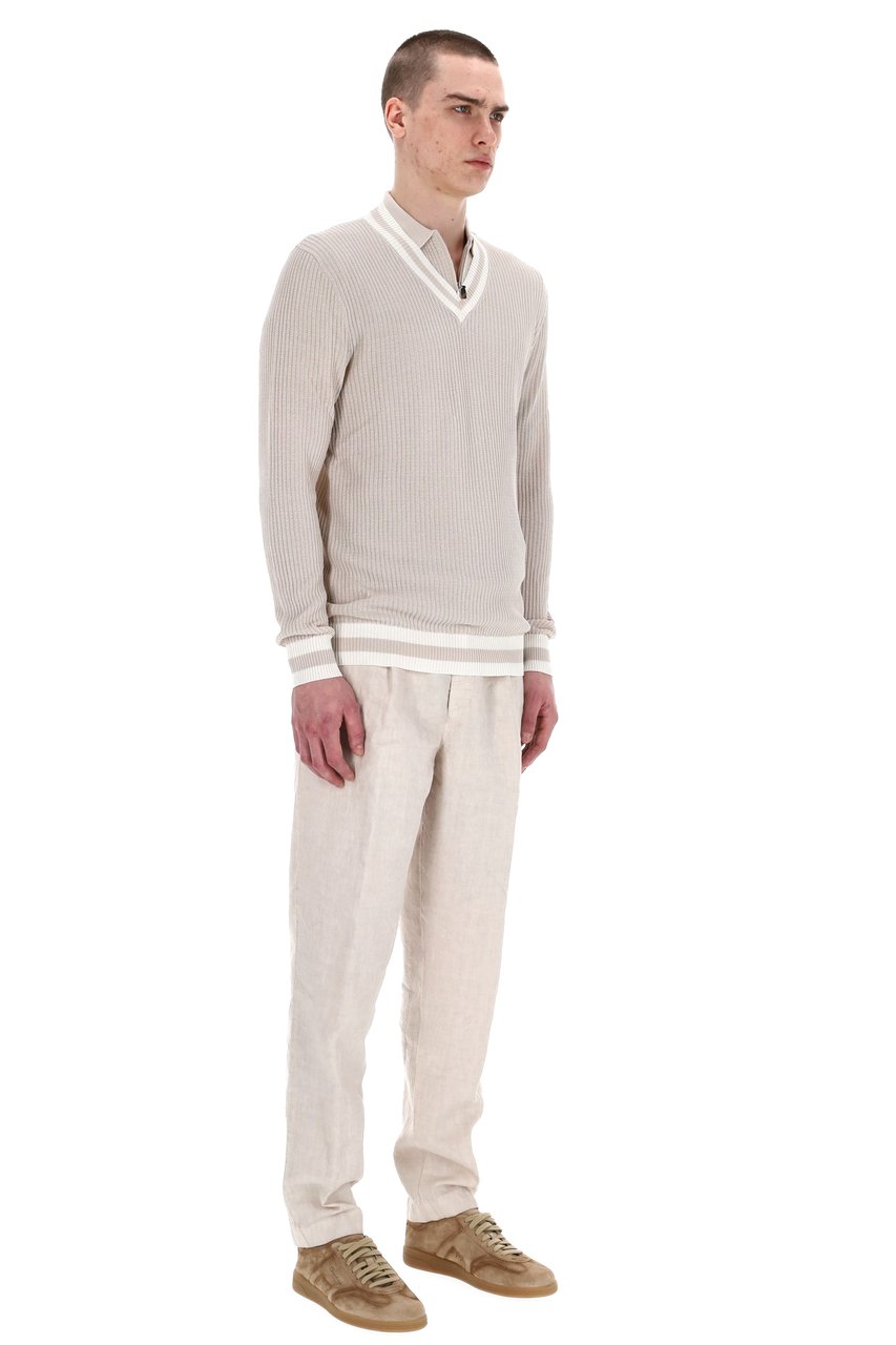 Eleventy V-Neck Cotton Sweater with Contrast Trim Grijs