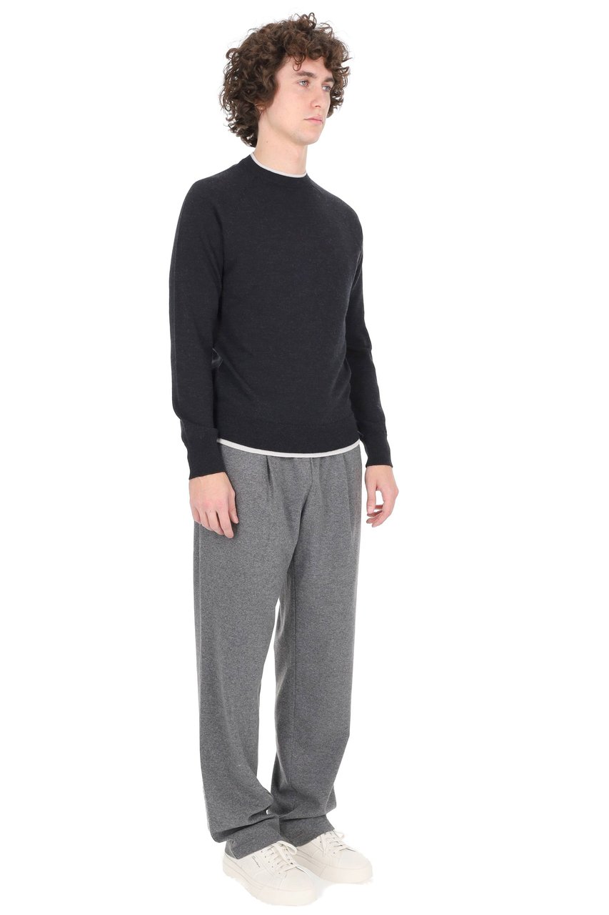 Eleventy Crew Neck Sweater in Pure Virgin Wool Zwart