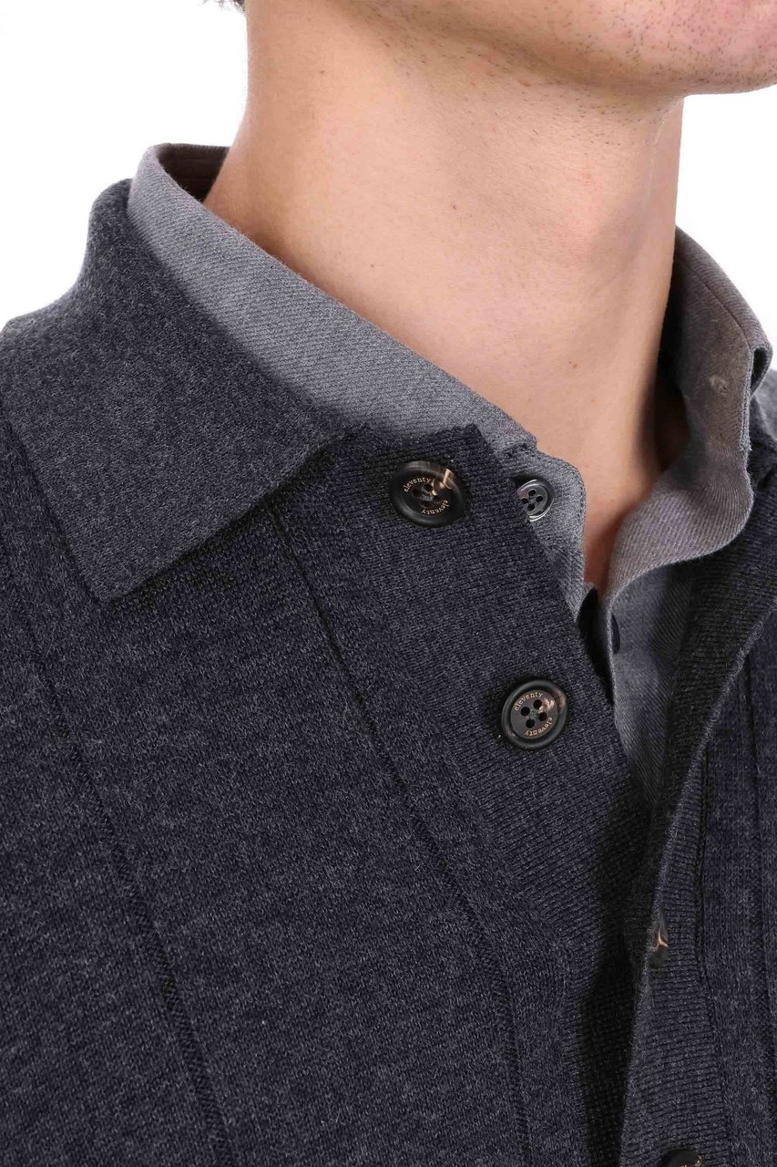 Eleventy Cotton-Cashmere Blend Long Sleeve Polo with Horn Buttons Zwart
