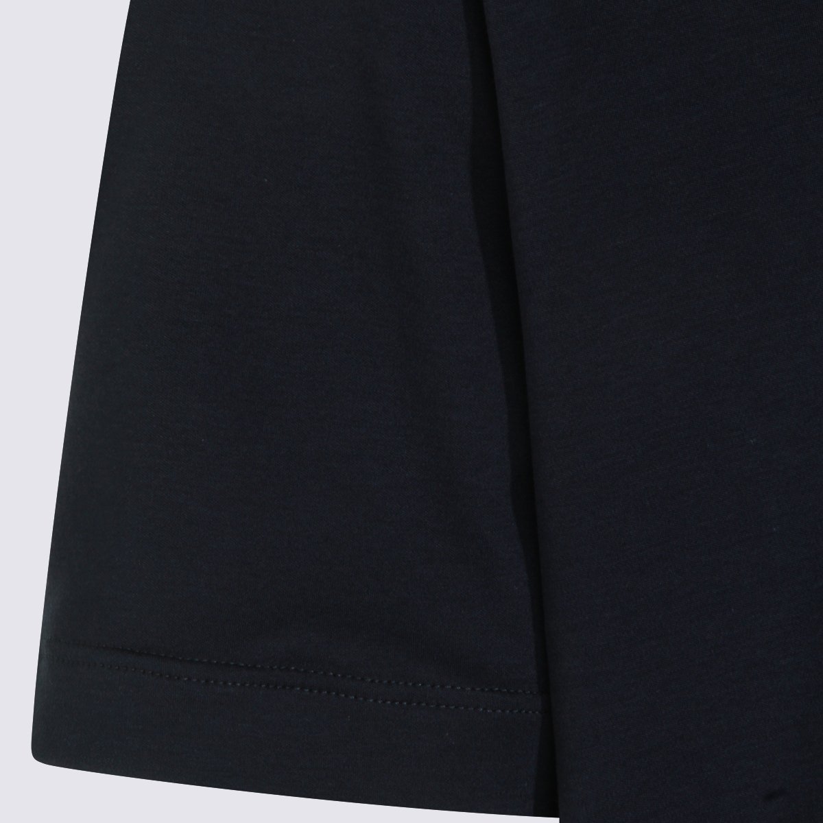 Eleventy Plain Short-Sleeved T-Shirt with Classic Crew Neckline Zwart