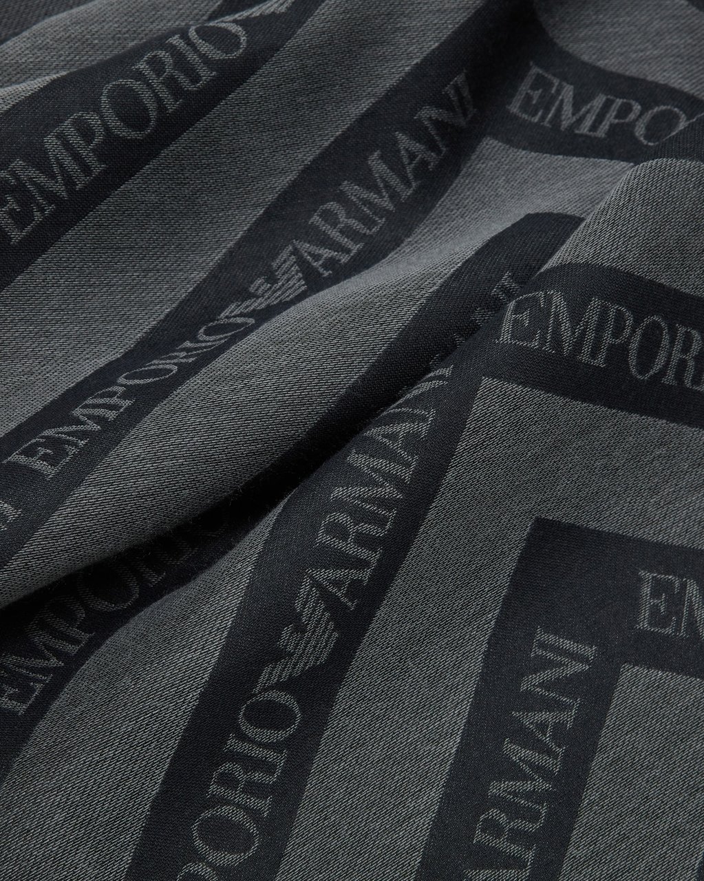 Emporio Armani Scarfs Anthracite Grijs