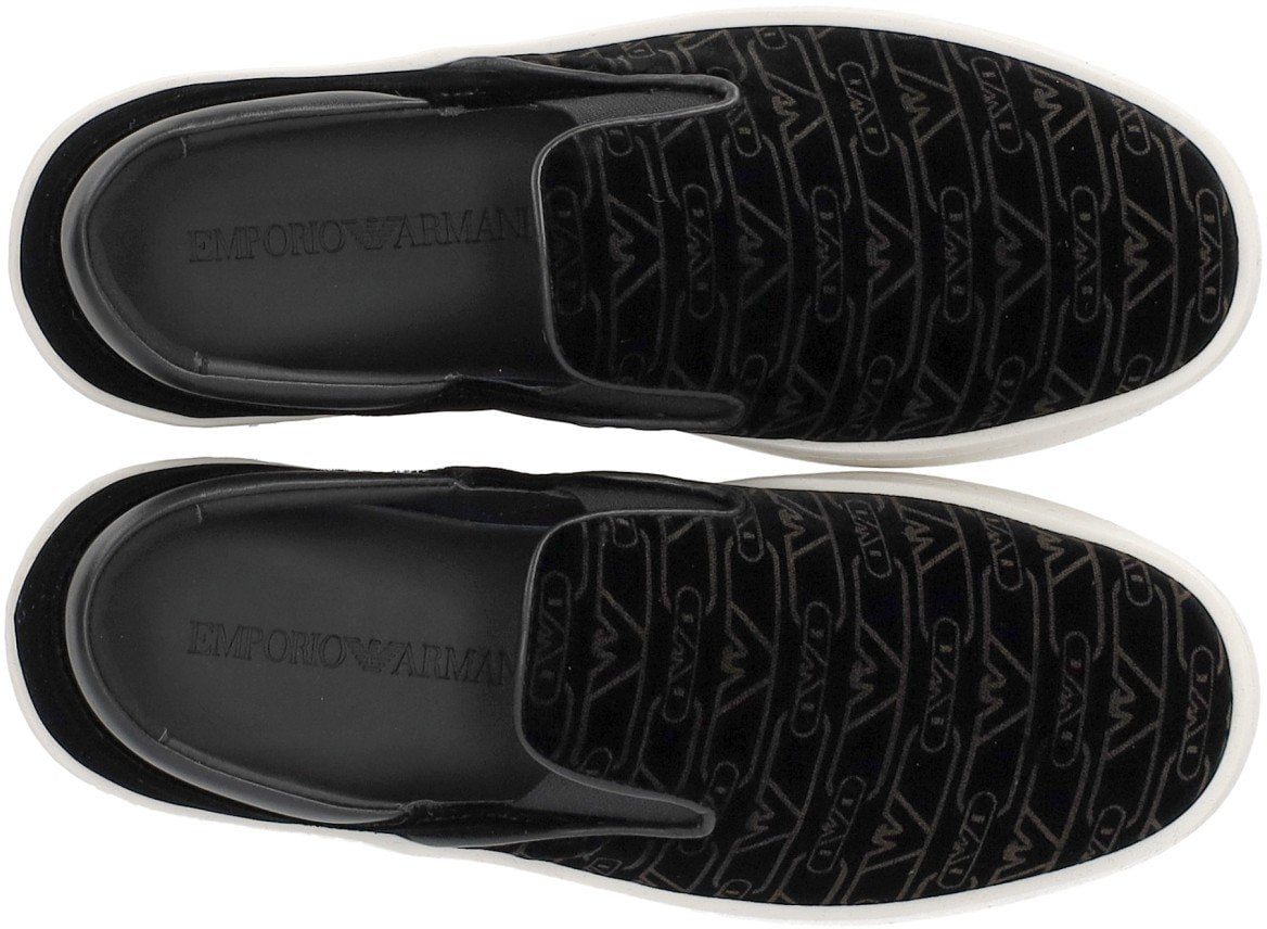 Emporio Armani EMPORIO ARMANI MONOGRAM SLIP-ON SNEAKER Zwart