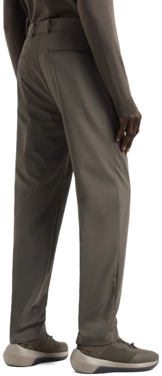 Emporio Armani EMPORIO ARMANI TRAVEL ESSENTIAL PANTS Bruin