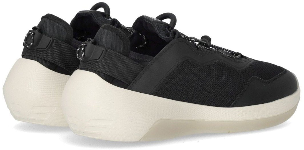 Emporio Armani EMPORIO ARMANI TRAVEL ESSENTIAL SNEAKER Zwart