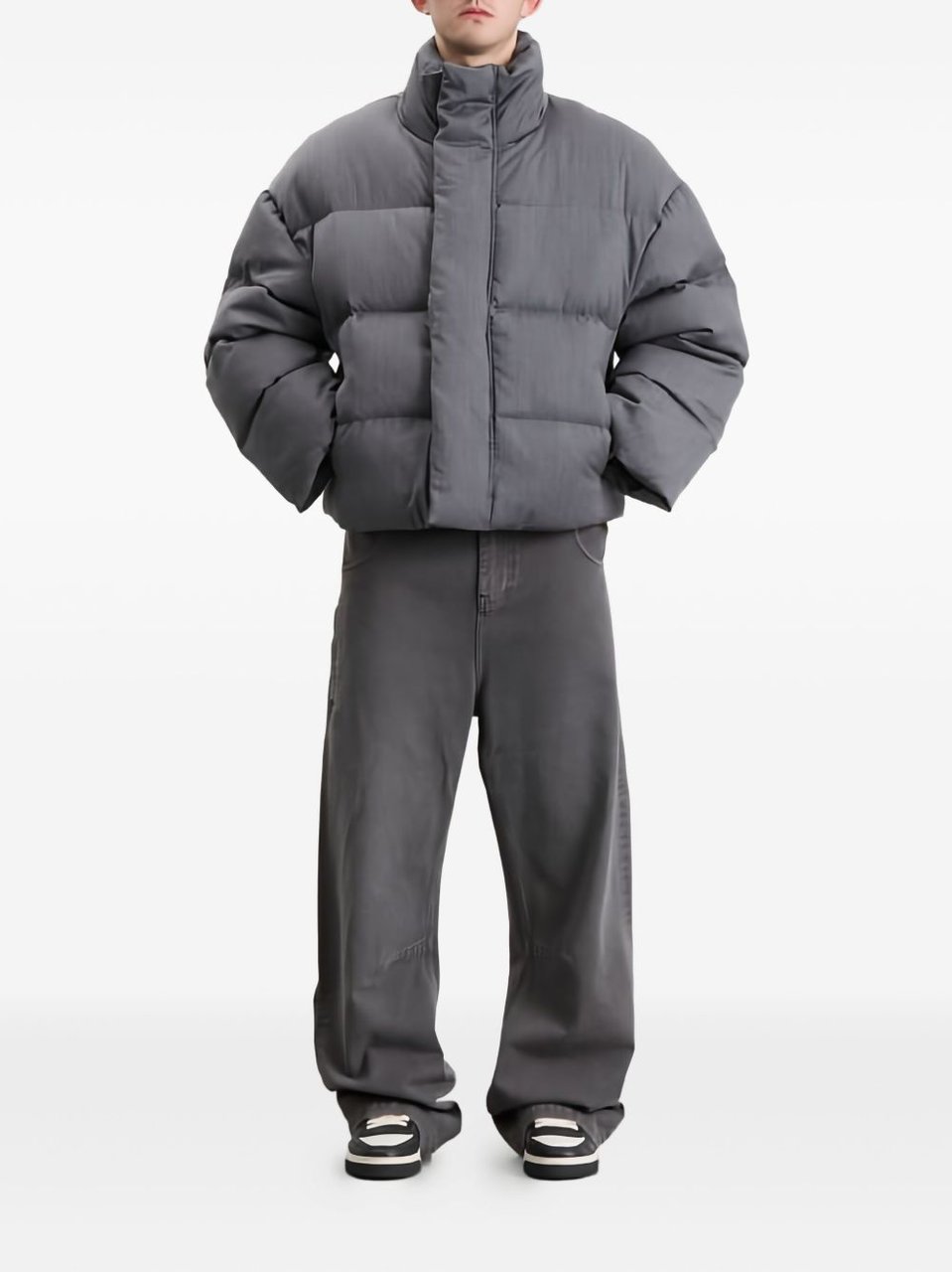 Entire Studios Boxy Cropped Grey Down Jacket With Concealed Closure And Textured Fabric Grijs