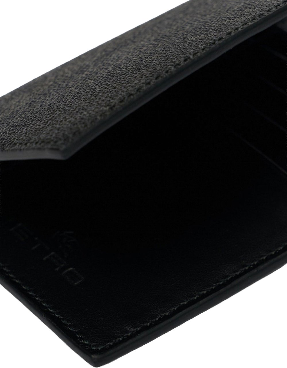 Etro Textured Black Leather Emblem Passport Holder Zwart