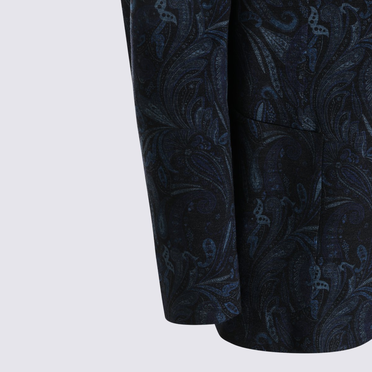 Etro Tailored Dark Blue Paisley Blazer With Classic Two-Button Closure Zwart