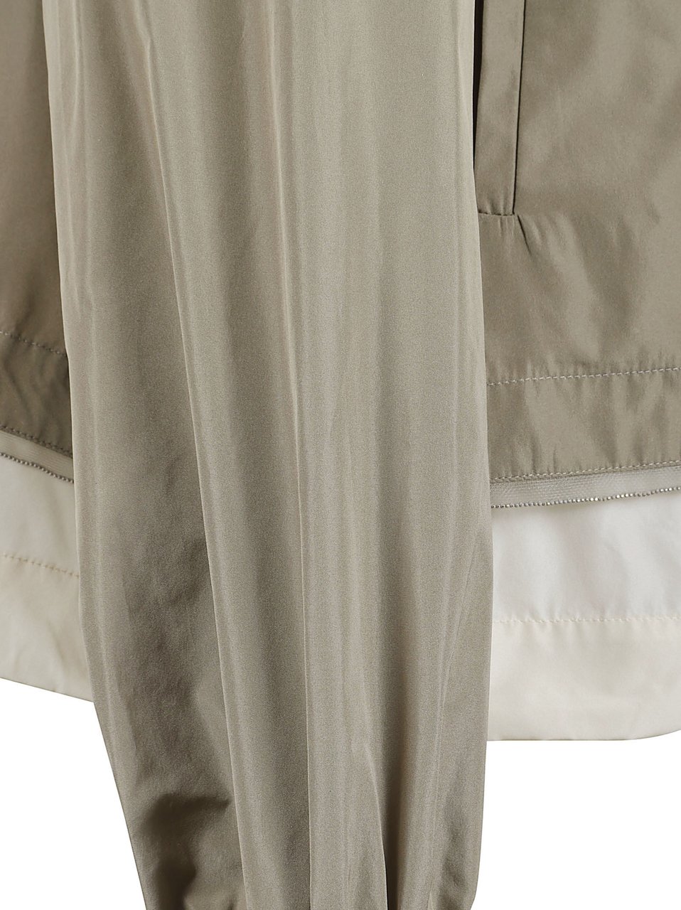 Fabiana Filippi Cropped Jacket with Lightweight Fabric and Stand Collar Neutraal