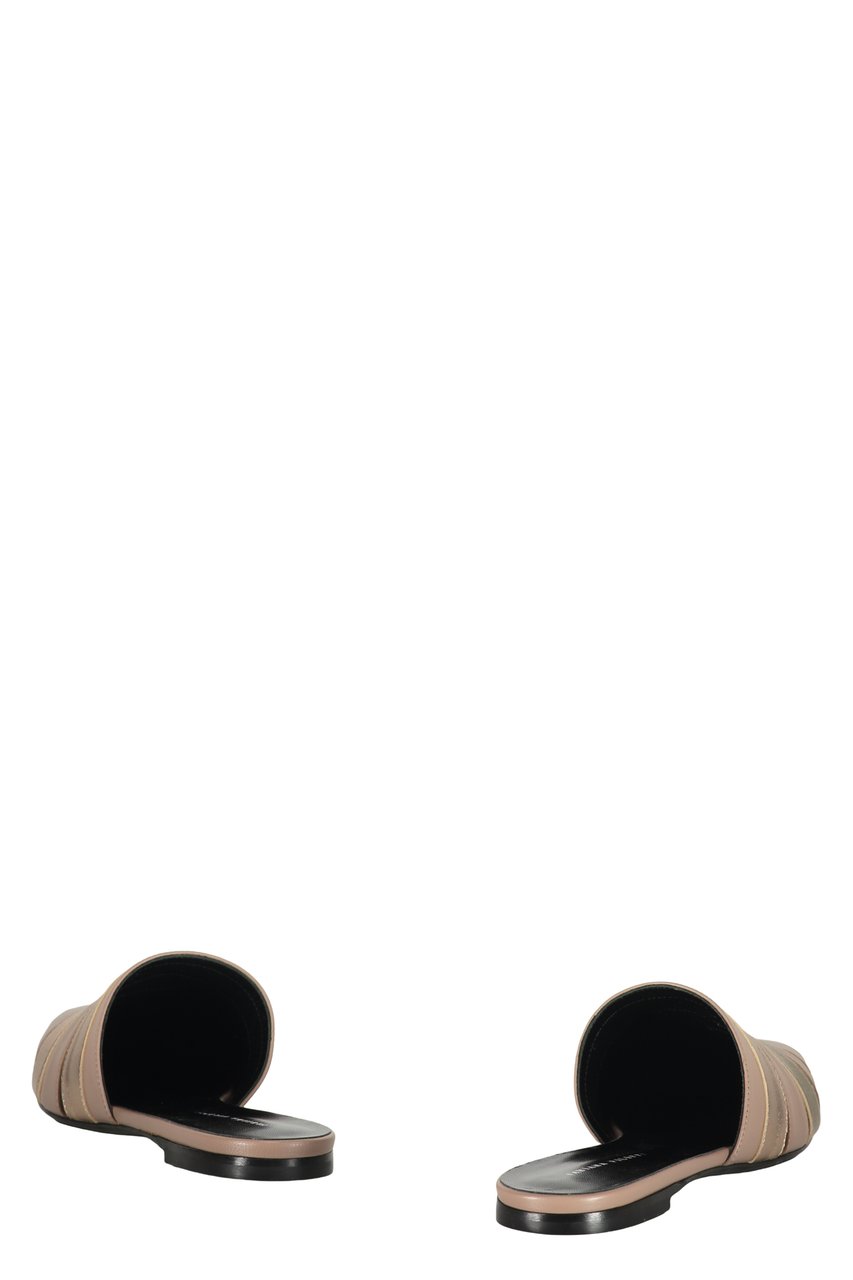 Fabiana Filippi Leather mules Beige