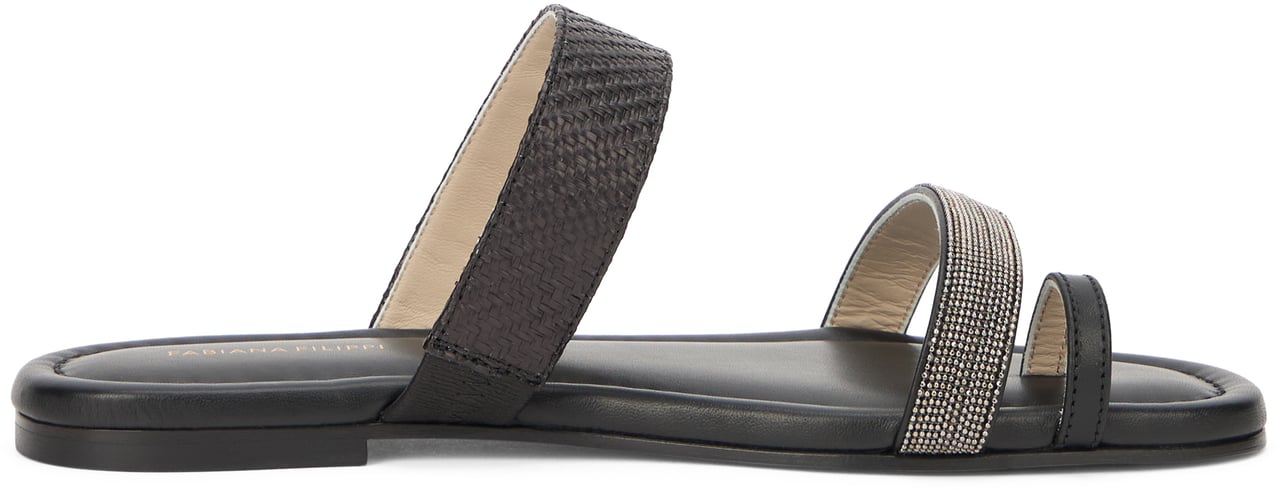 Fabiana Filippi Elegant minimalist mule for everyday comfort. Zwart