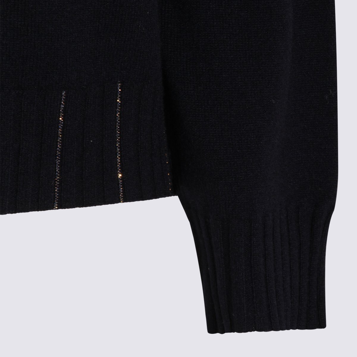 Fabiana Filippi Classic Crew Neck Sweater With Metallic Thread Accents Zwart