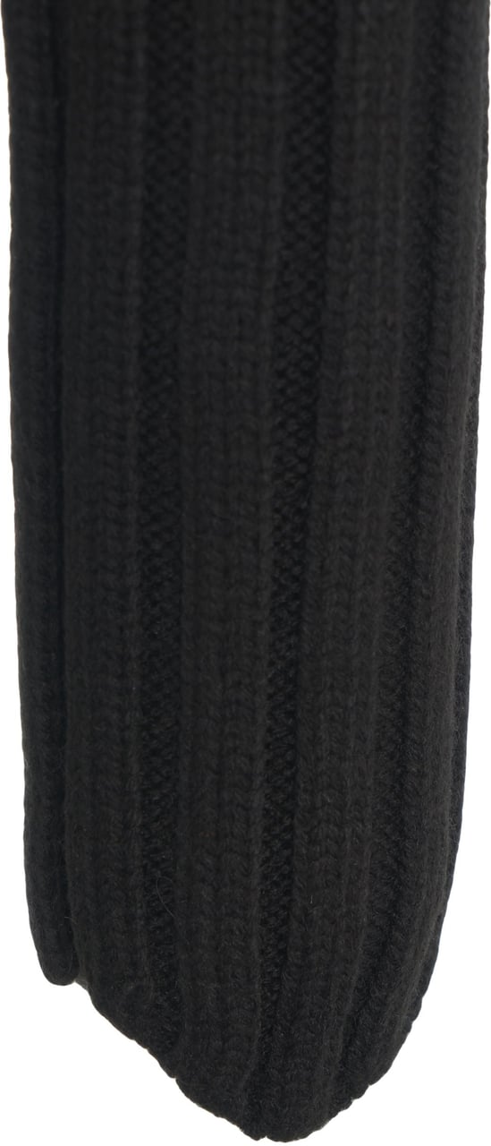 FARM Rio Sweater with floral print Zwart