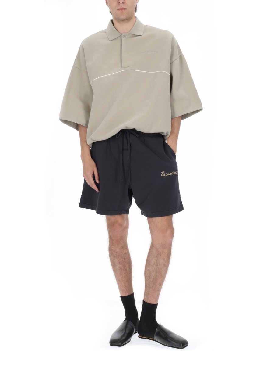 Fear of God Essentials Active Trace Cropped Polo Shirt Grijs