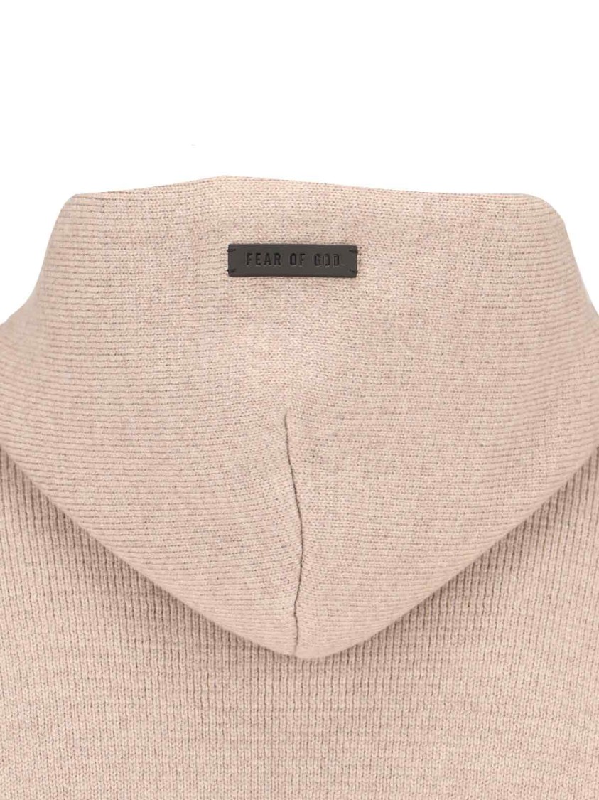 Fear of God Knitted Hoodie In Beige Wool Engraved Logo Tag Neutraal