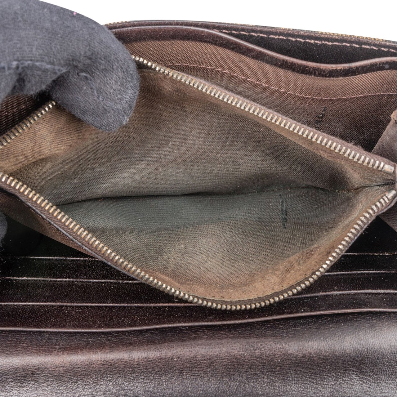 Fendi Fendi FF Monogram Baguette Buckle Wallet Bruin