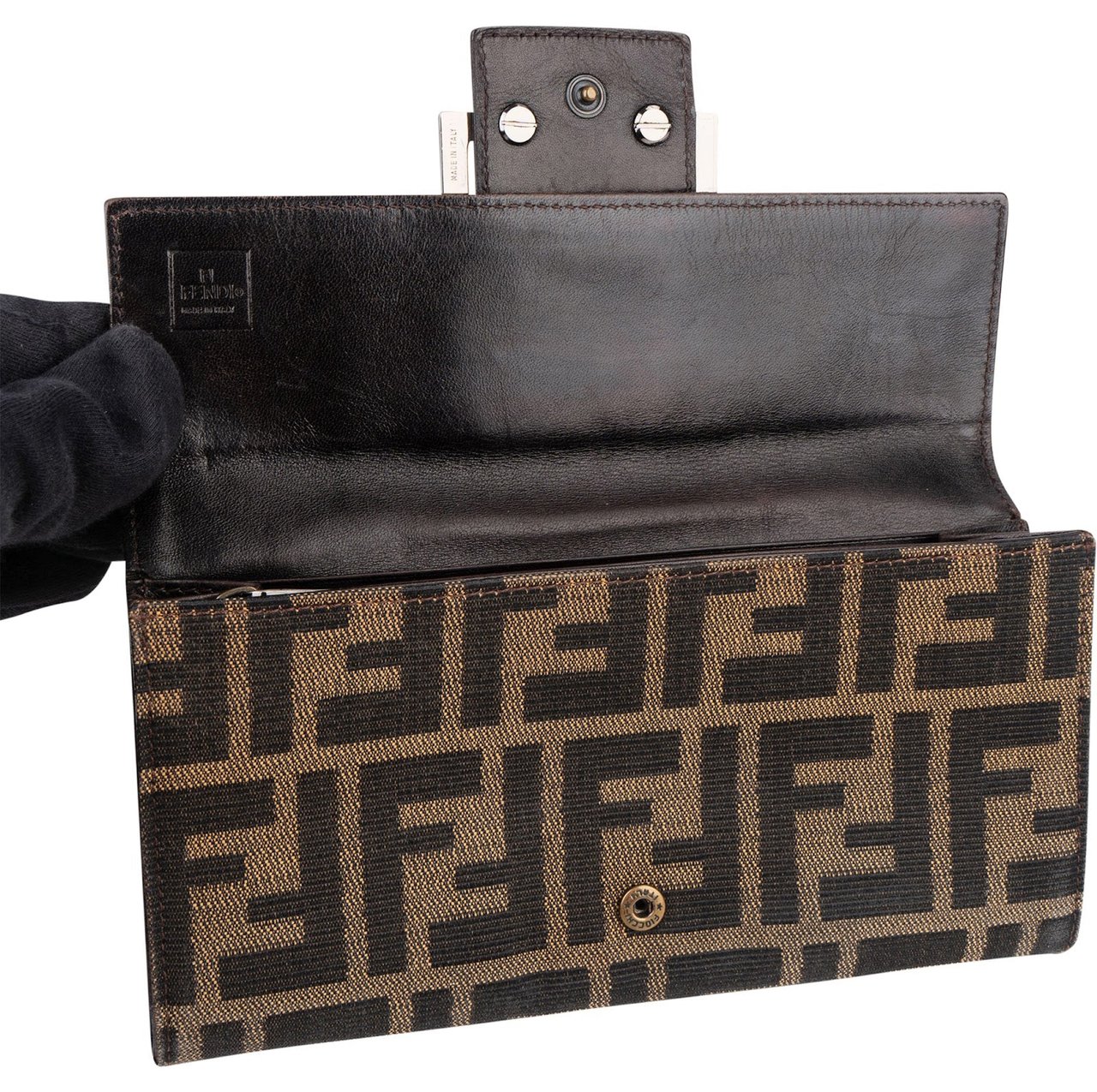 Fendi Fendi FF Monogram Baguette Buckle Wallet Bruin