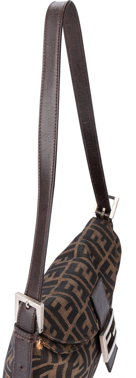 Fendi FF Monogram Baguette Shoulder Bag Bruin