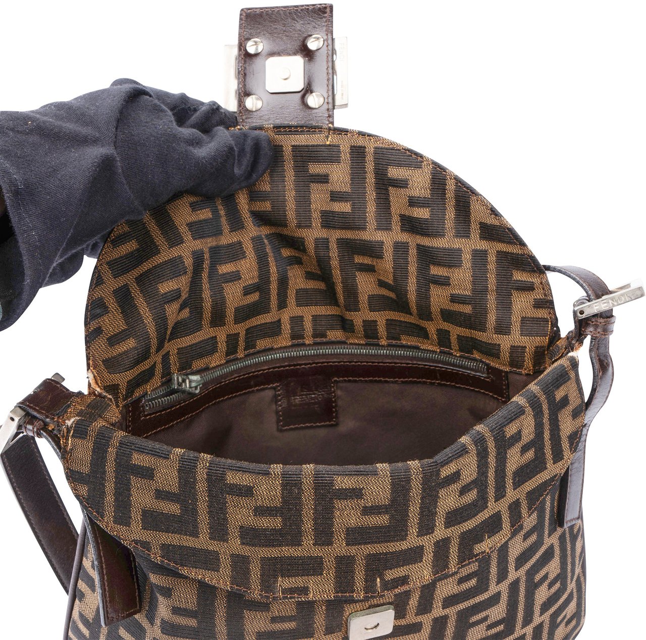 Fendi FF Monogram Baguette Shoulder Bag Bruin