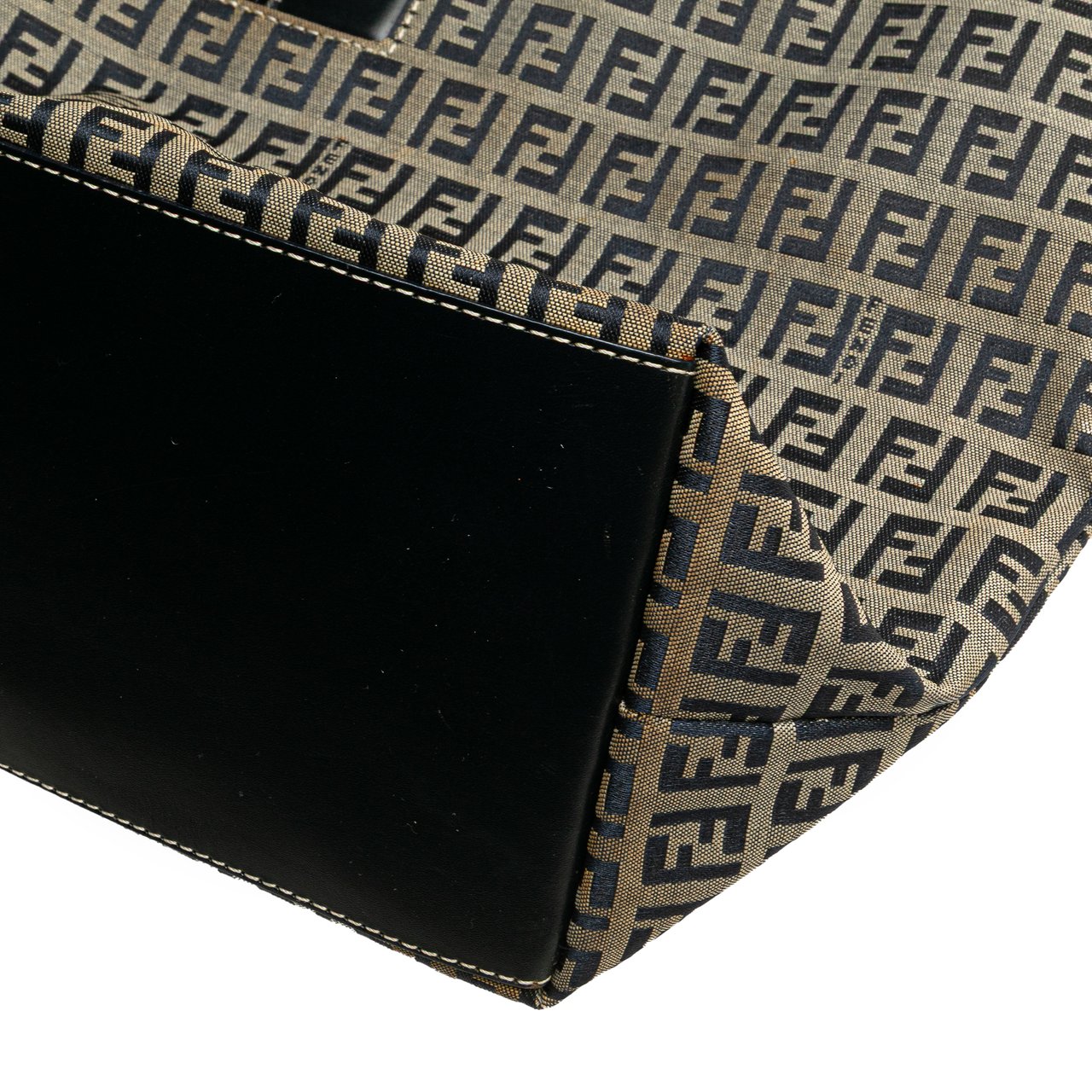 Fendi Zucchino Canvas Tote Grijs
