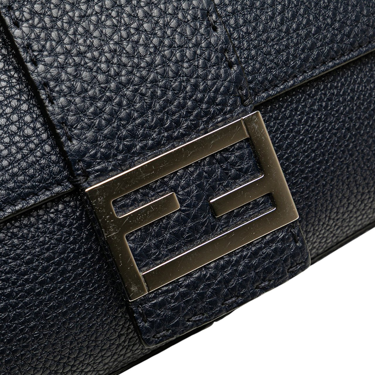 Fendi Leather Selleria Convertible Baguette Satchel Blauw