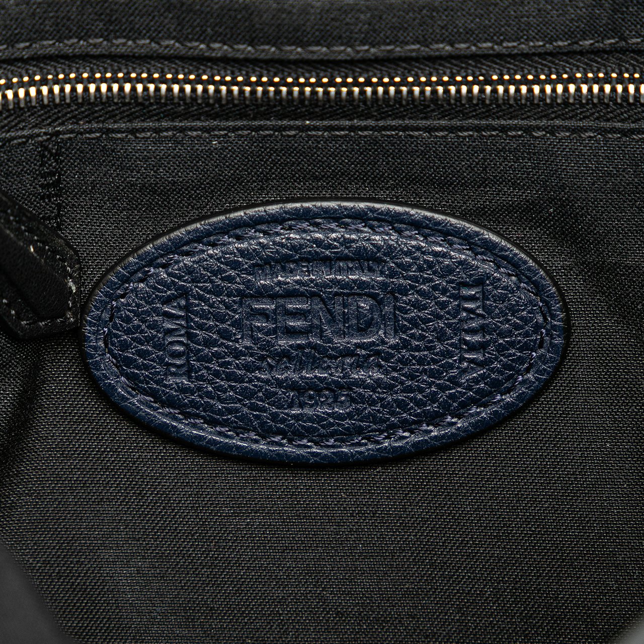 Fendi Leather Selleria Convertible Baguette Satchel Blauw