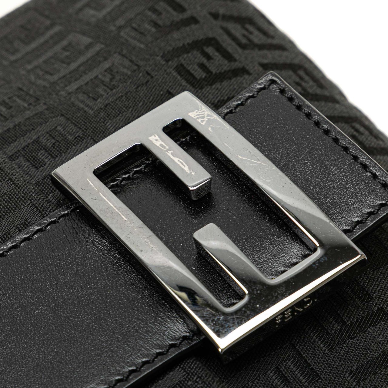 Fendi Zucchino Canvas Crossbody Zwart