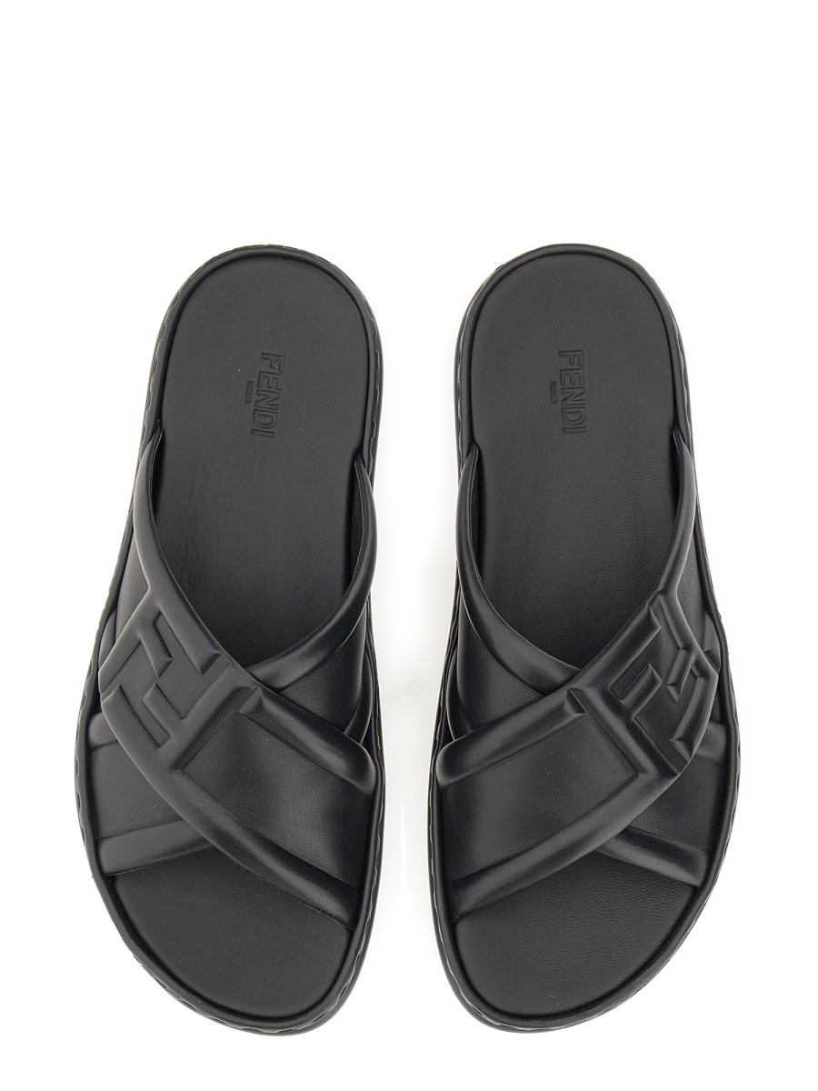 Fendi BLACK LEATHER SANDAL Zwart