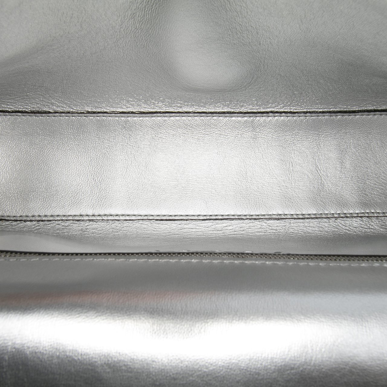 Fendi Leather Selleria Baguette Satchel Zilver