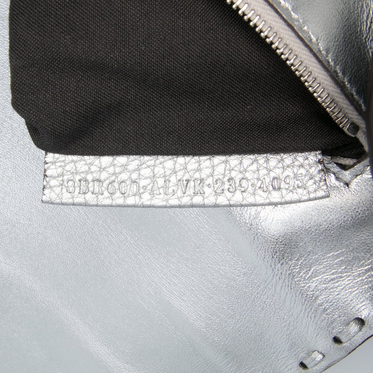 Fendi Leather Selleria Baguette Satchel Zilver