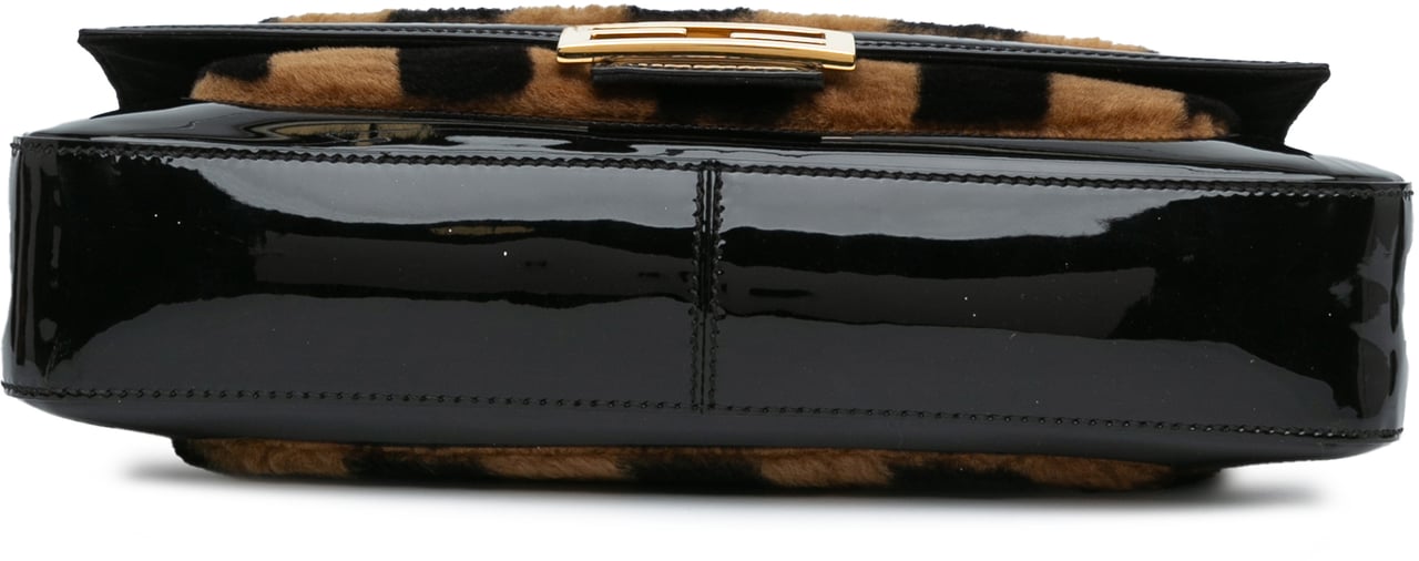 Fendi Shearling Pequin Baguette Satchel Zwart