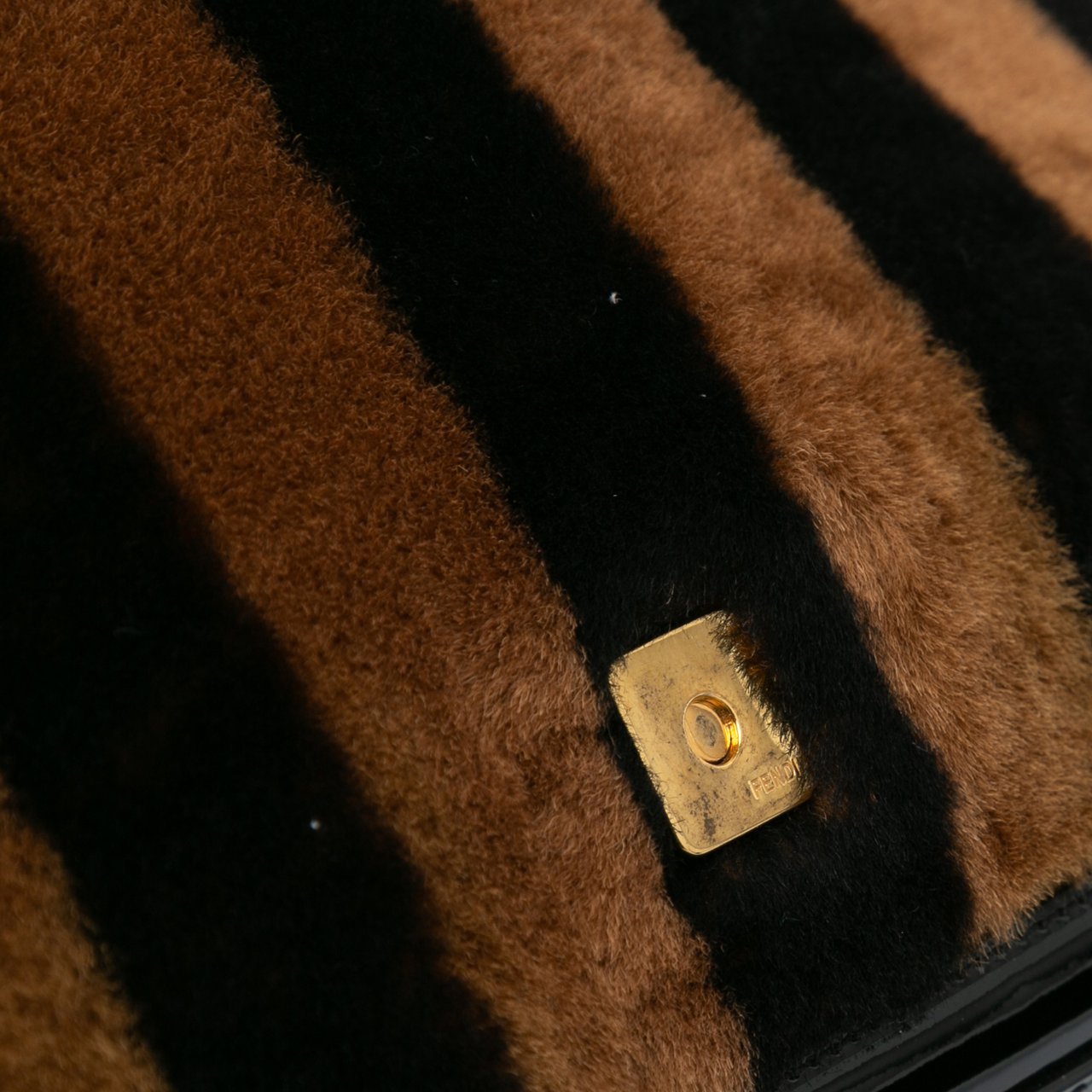 Fendi Shearling Pequin Baguette Satchel Zwart