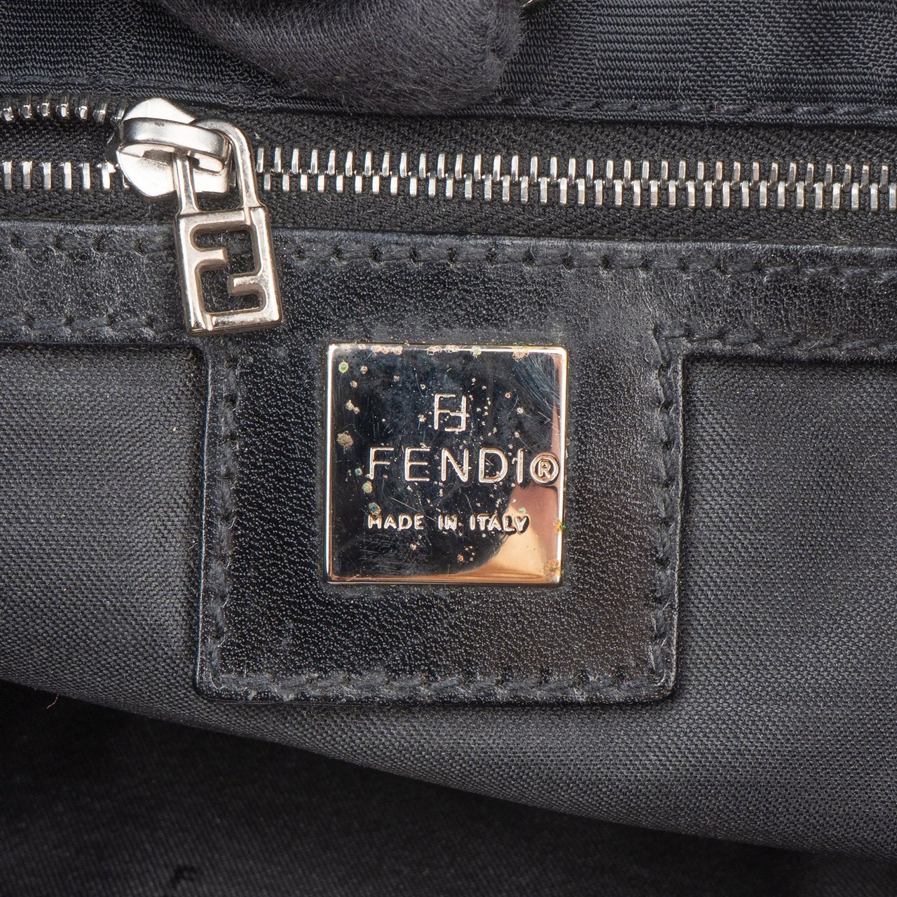 Fendi Fendi FF Monogram Zucca Shoulder Bag Zwart