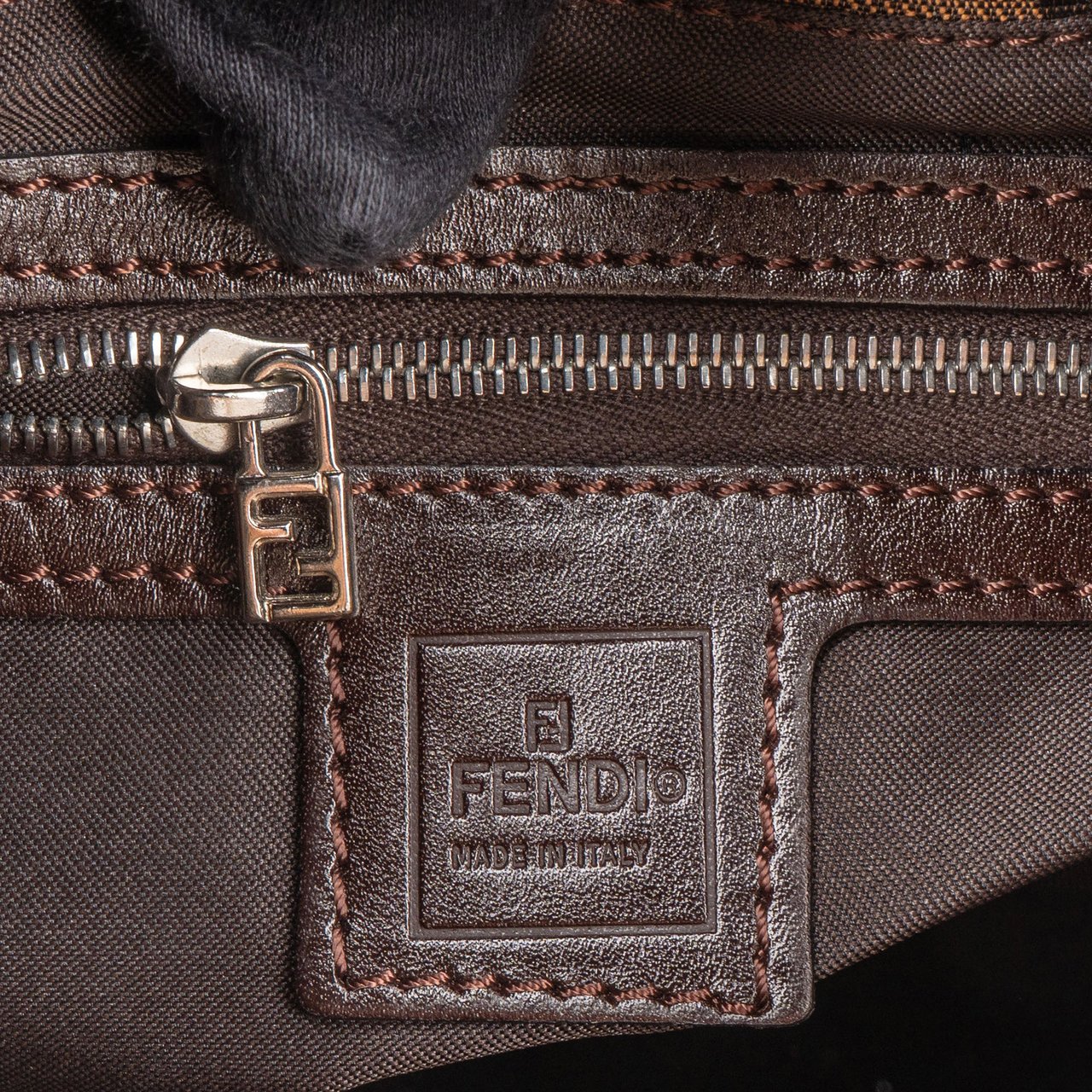 Fendi Fendi FF Monogram Baguette Shoulder Bag Bruin