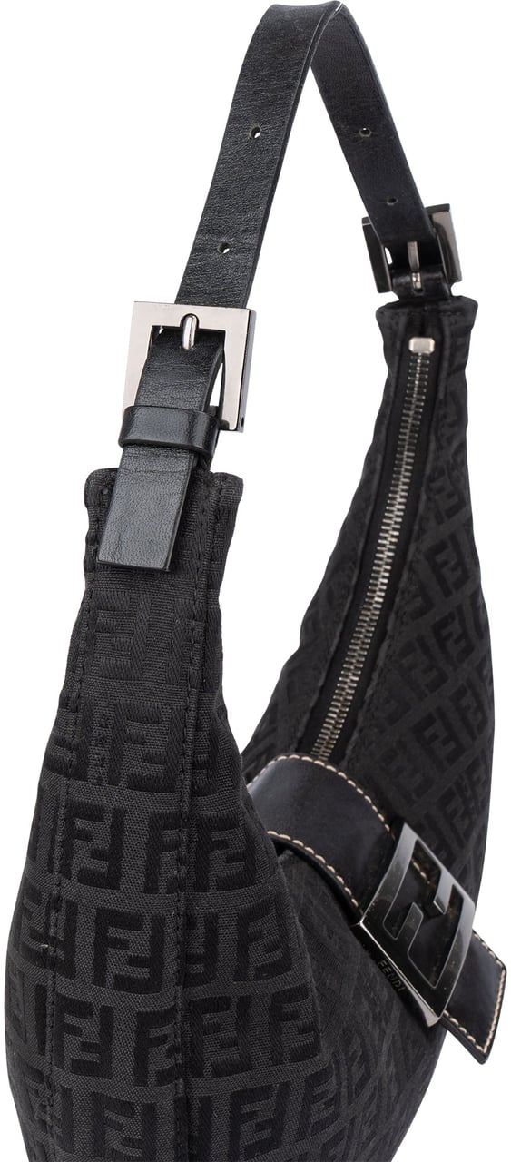 Fendi Fendi FF Monogram Halfmoon Shoulder Bag Zwart