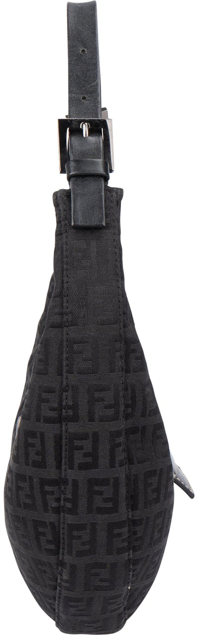 Fendi Fendi FF Monogram Halfmoon Shoulder Bag Zwart