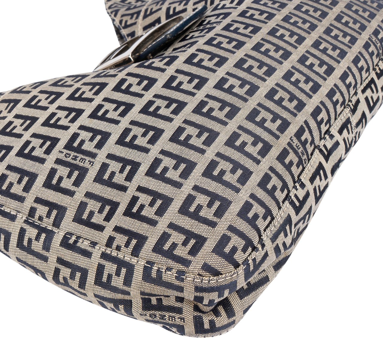 Fendi Fendi FF Monogram Baguette Buckle Shoulder Bag Blauw