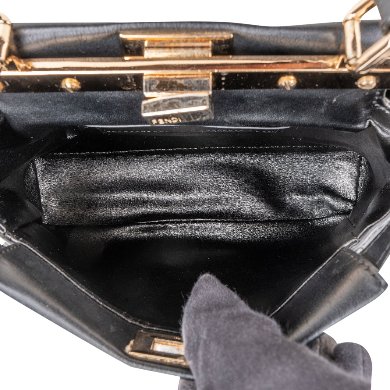 Fendi Fendi Black Leather Peekaboo Handbag Zwart