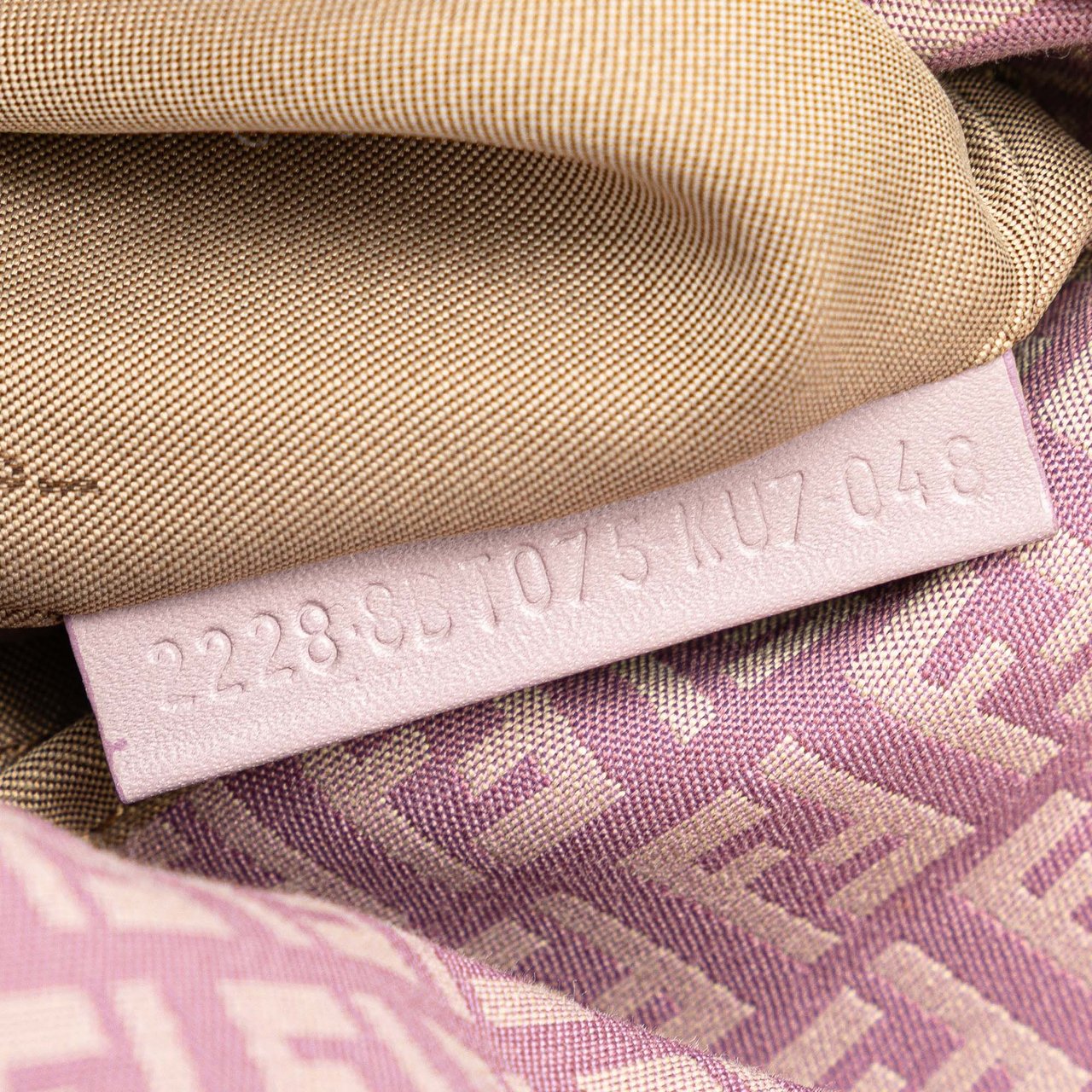 Fendi Zucchino Canvas Crossbody Roze