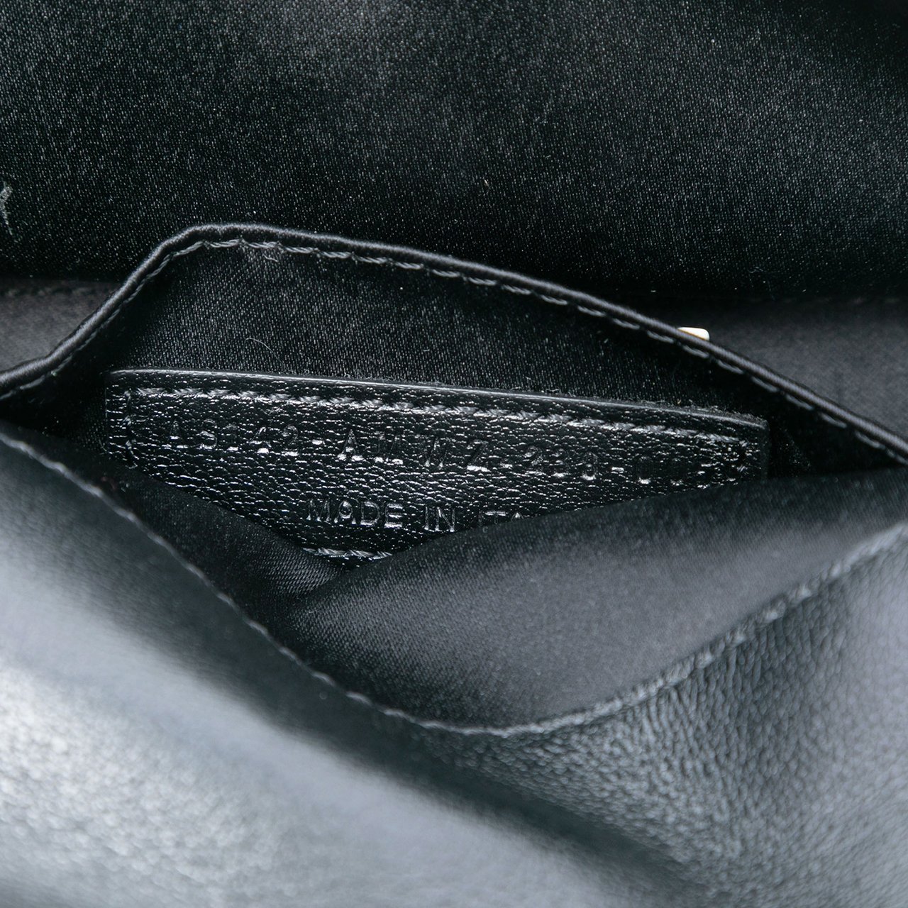 Fendi Marc Jacobs Calfskin Baguette Phone Pouch Satchel Zwart