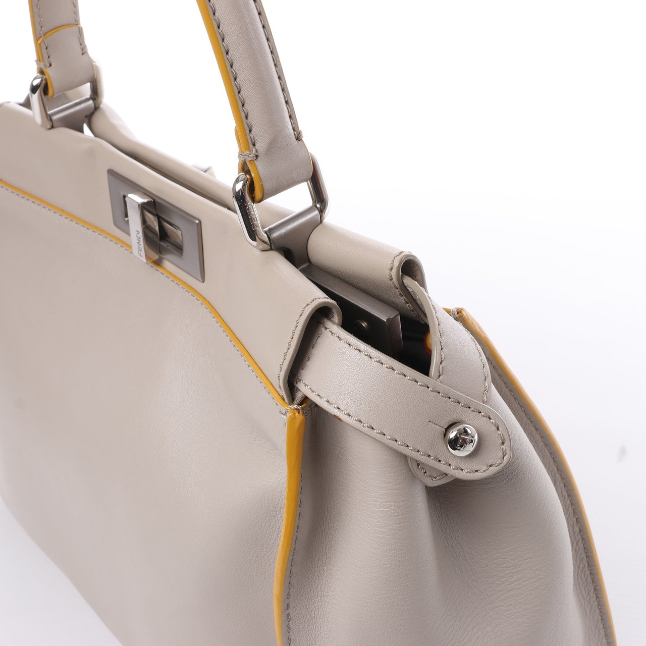 Fendi Fendi Peekaboo Regular Leather 2Way Handbag in Gray Grijs