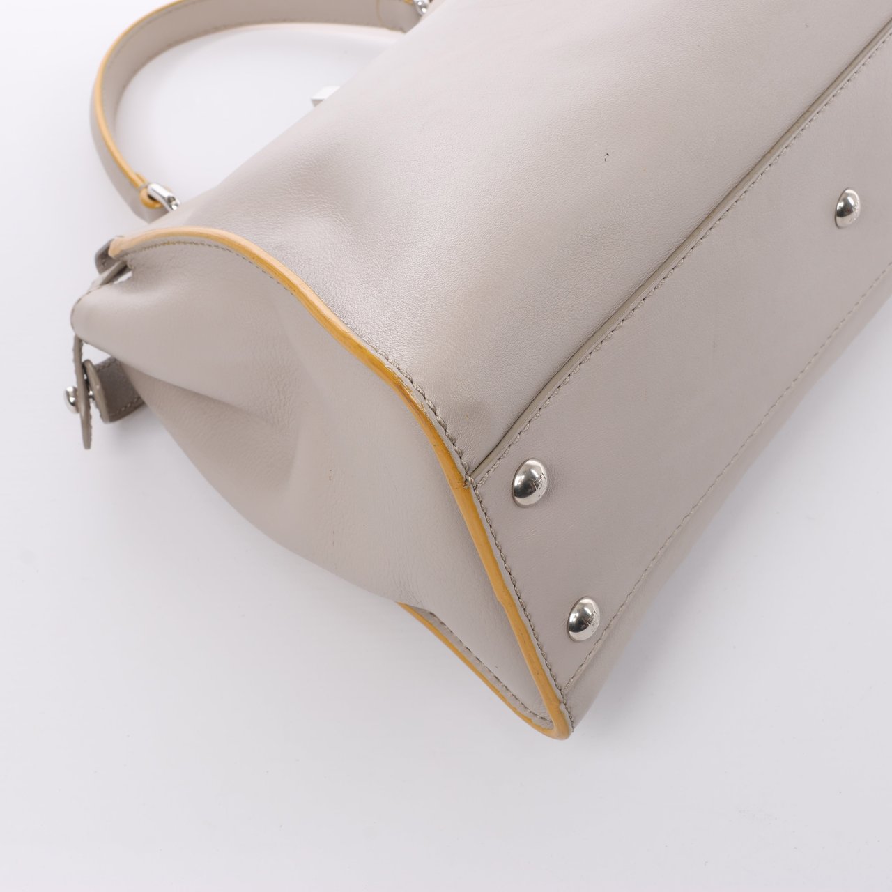 Fendi Fendi Peekaboo Regular Leather 2Way Handbag in Gray Grijs