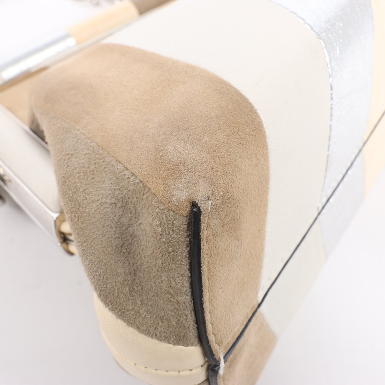 Fendi FENDI First Leather x Suede Shoulder bag in Beige 8BP129 Beige