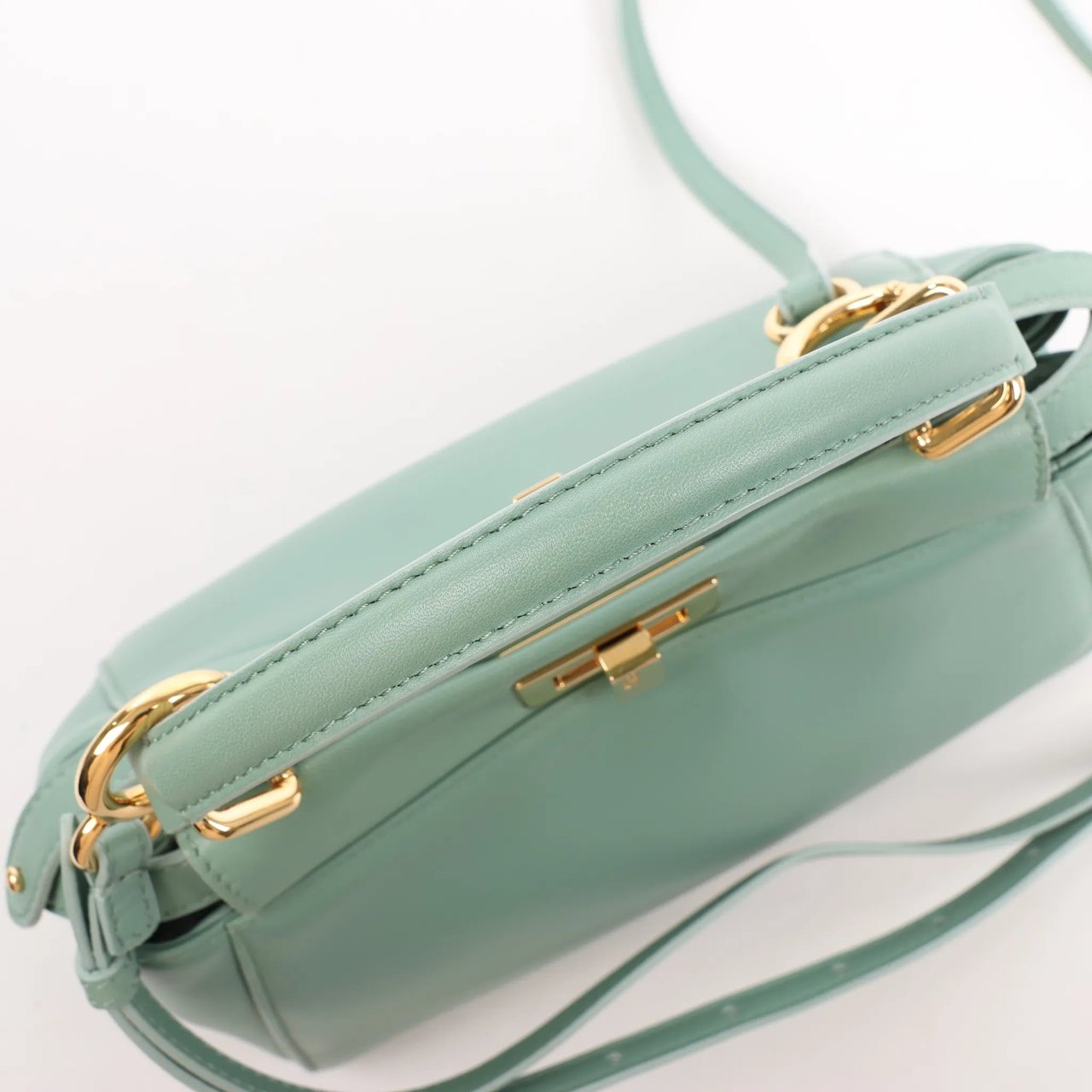 Fendi Fendi Peekaboo Mini Leather 2Way Handbag in Green 8BN244 Groen