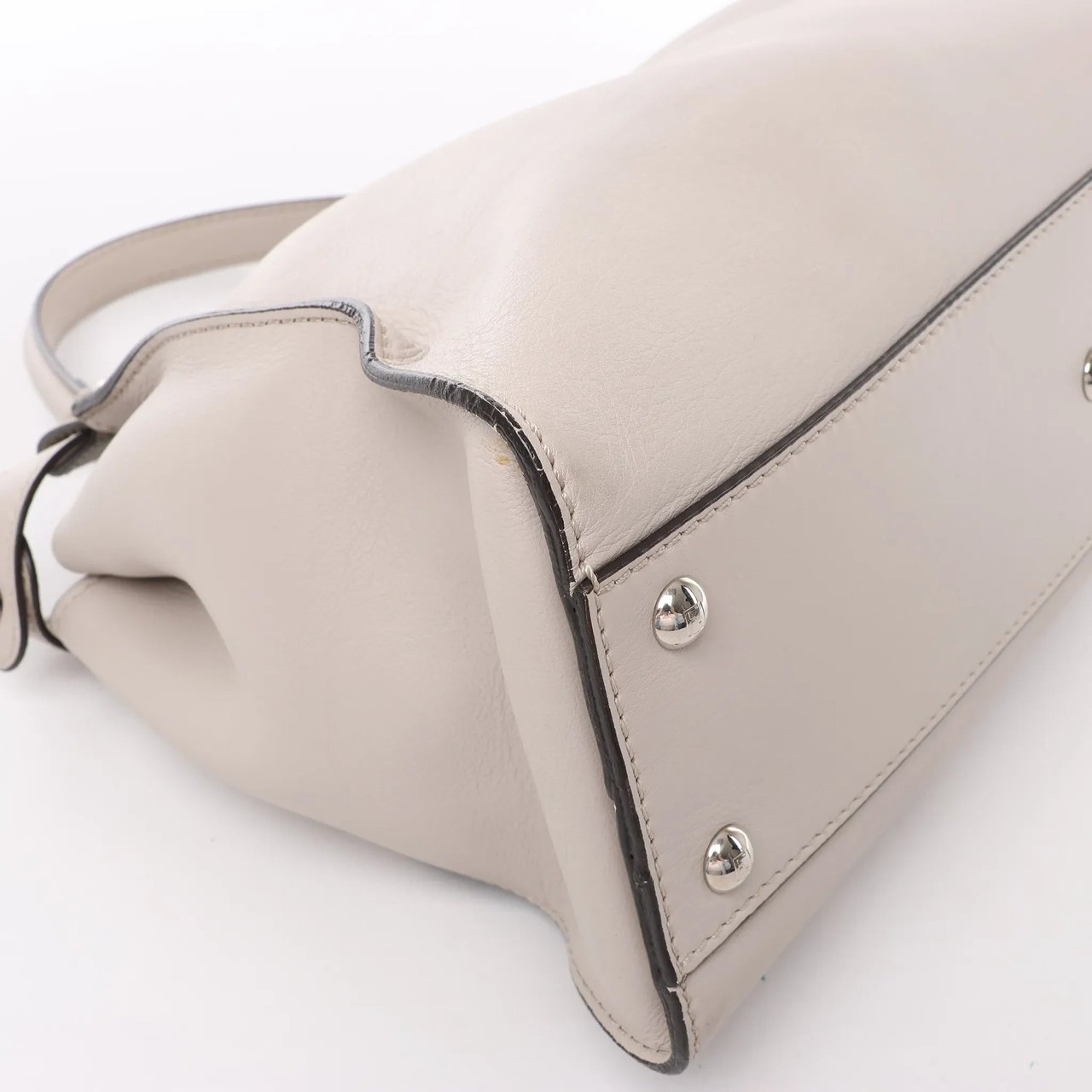 Fendi Fendi Peekaboo Regular Leather 2Way Handbag in Light Greige 8BN290 Beige