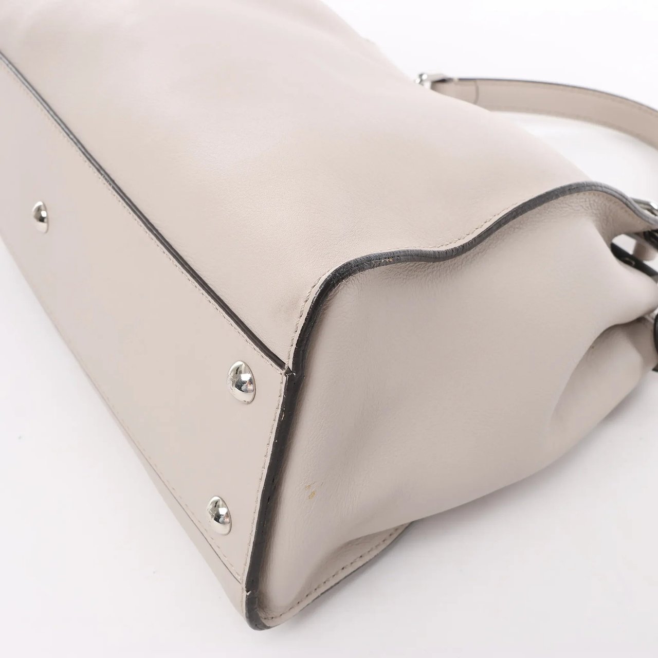 Fendi Fendi Peekaboo Regular Leather 2Way Handbag in Light Greige 8BN290 Beige